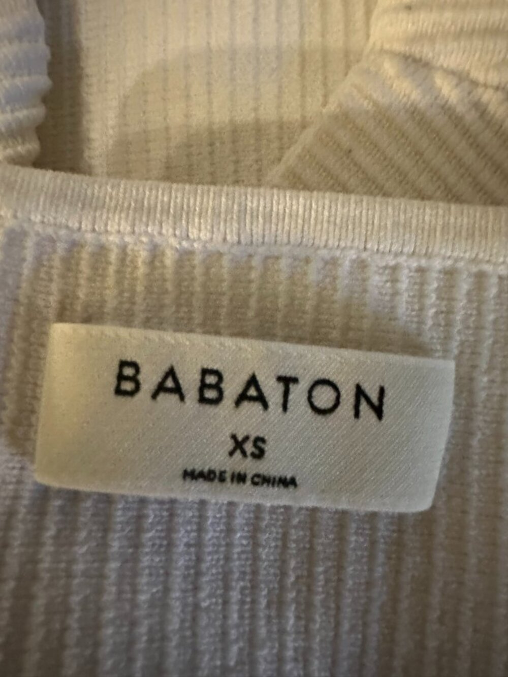 Aritzia Babaton Sculpt Knit Squareneck Cropped Tank White XS NWOT - Picture 3 of 5